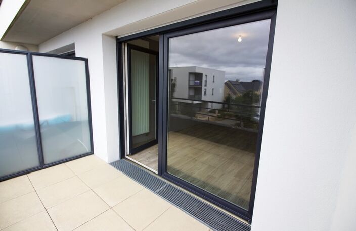 Plescop, aux portes de Vannes – T2 dernier étage avec terrasse, ascenseur et parking — photo 4