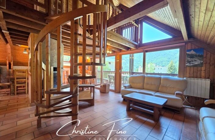 SERRE CHEVALIER CHANTEMERLE Chalet face aux pistes — photo 2