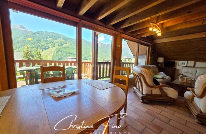 SERRE CHEVALIER CHANTEMERLE Chalet face aux pistes — photo 3