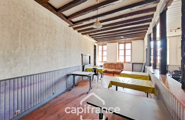 Ancien bar-restaurant avec logement – Fort potentiel au cœur de Châteaumeillant — photo 5