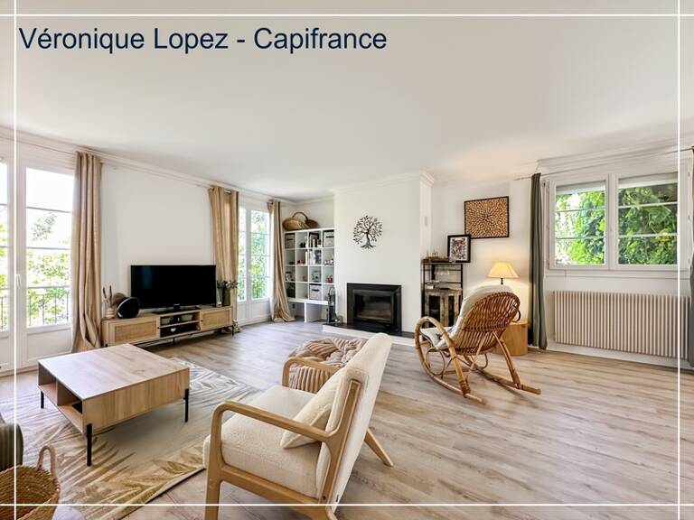 Pont du Casse, belle maison familiale de 159 m² offrant confort, luminosité et calme avec jardin et piscine — photo 1