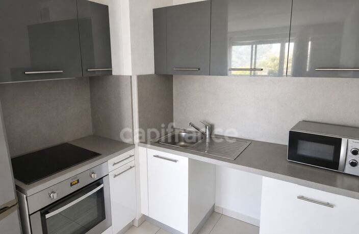 A vendre, Appartement 2 pièces, 41 m² vendu loué, Parking, Carros, 06510, Alpes-Maritimes — photo 3