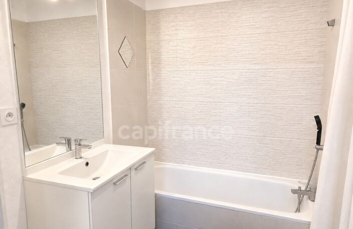 A vendre, Appartement 2 pièces, 41 m² vendu loué, Parking, Carros, 06510, Alpes-Maritimes — photo 5