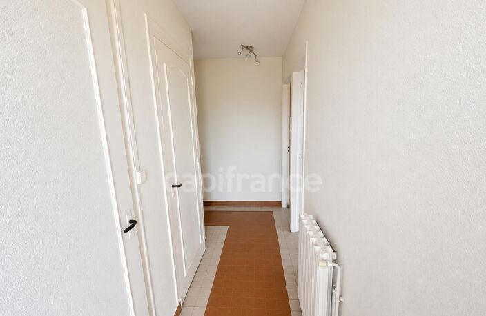 Maison 4 chambres de plain-pied avec jardin à Saintes — photo 3