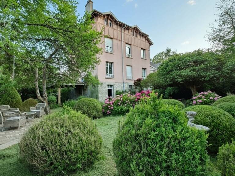 MAISON à vendre 8 pièces VITTEL (88) dont 4 appartements sur 1 095 m² de TERRAIN — photo 1