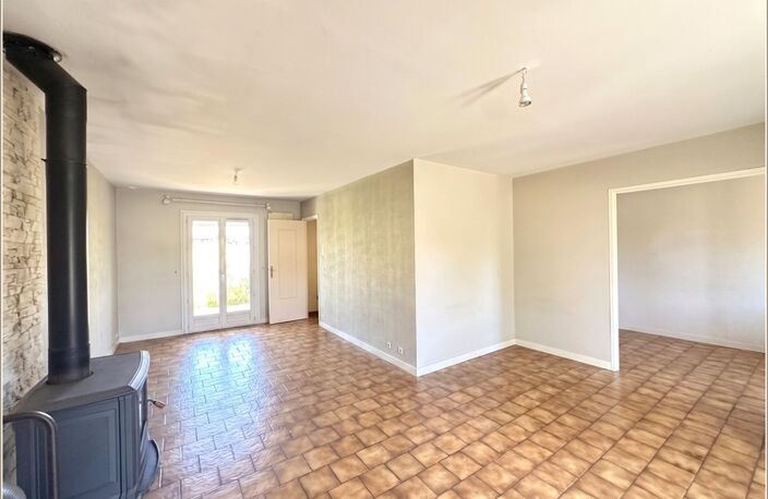 Courville-Sur-Eure - Lancey - maison de plain pied, 90 m², 3 chambres, garage, terrain 492 m² — photo 2