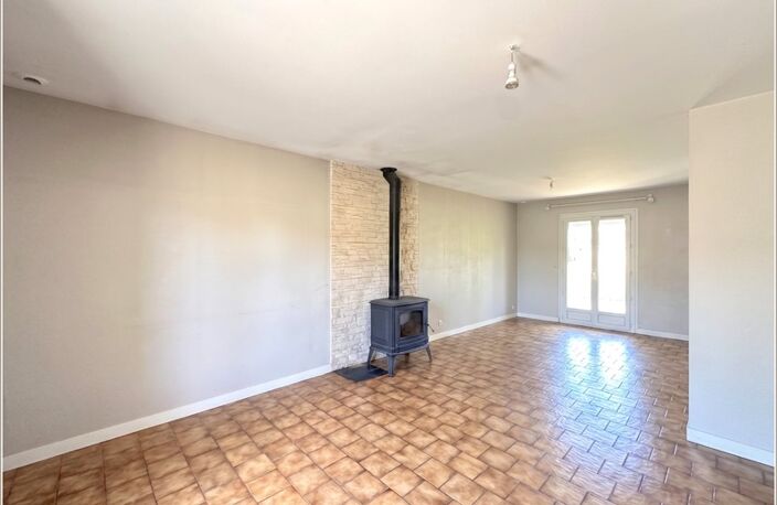 Courville-Sur-Eure - Lancey - maison de plain pied, 90 m², 3 chambres, garage, terrain 492 m² — photo 3