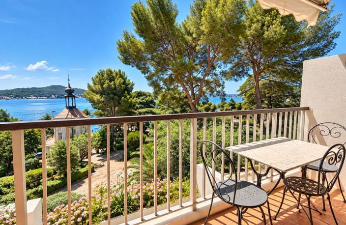 Grand studio avec superbe vue sur la baie de Tamaris et la Méditerranée — photo 2
