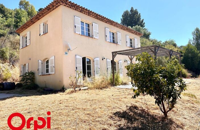 Sur les hauteurs du Beausset, maison à vendre de 140 m² sur un terrain de 3600 m² avec vue imprenable — photo 2