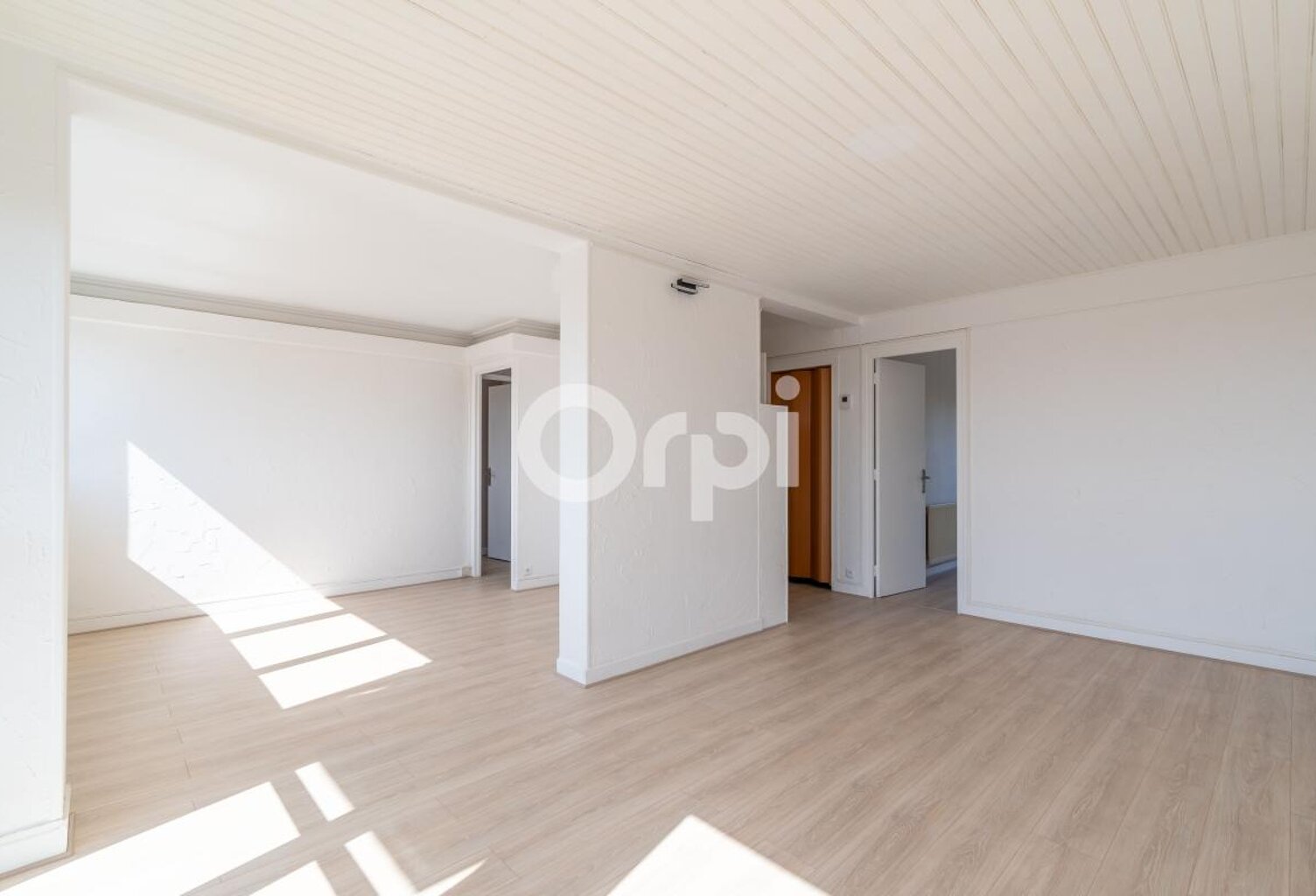 Appartement À Vendre — photo 1