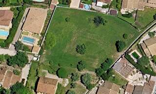 Terrain  2375 m² à vendre à Le Muy (83490)