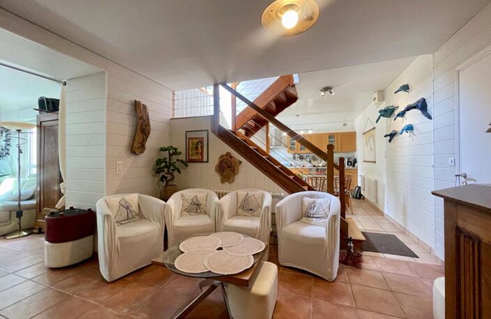 Loctudy Centre-ville, maison familiale 190 m2 avec appartement T2 attenant — photo 3