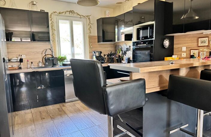 Exclusivité. Maison Saint Sulpice et Cameyrac 4 pièce(s) 99 m2 — photo 3