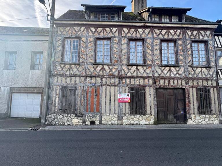 Bien immobilier atypique sur NEUFCHATEL-EN-BRAY - au coeur de la ville ! — photo 1