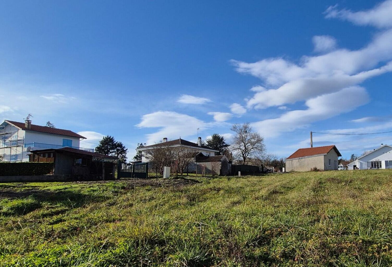 Terrain viabilisé et prêt à bâtir à Salies de Béarn 850 m2 — photo 1