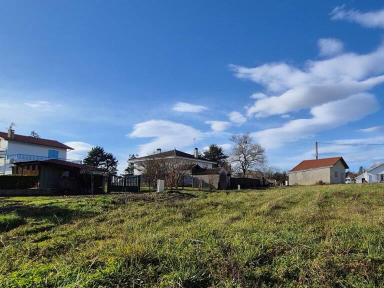 Terrain viabilisé et prêt à bâtir à Salies de Béarn 850 m2 — photo 1