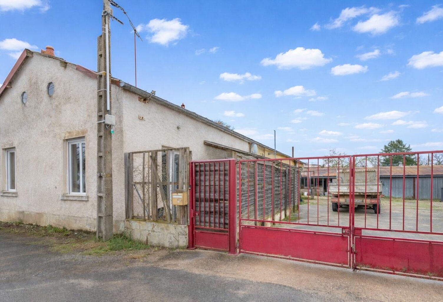 Maison et entrepôt Mennetou Sur Cher 5 pièces 117 m2 — photo 1