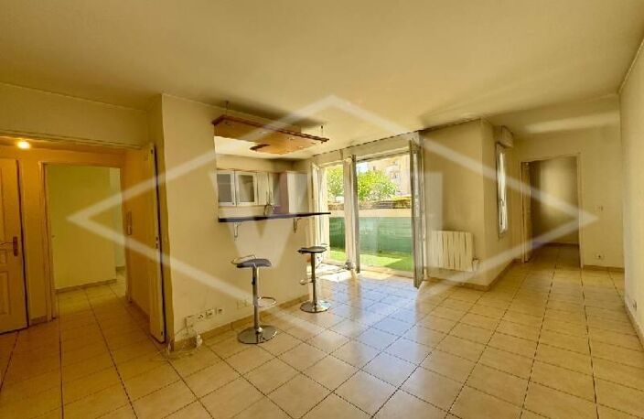 Vente appartement 3 pièces 65 m² Combs-la-Ville (77380) — photo 2