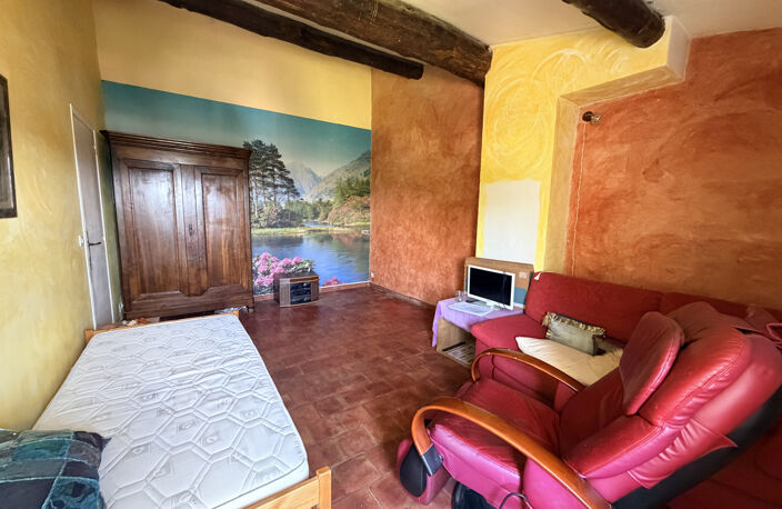 Éguilles   Au coeur du village, au calme absolu — photo 4