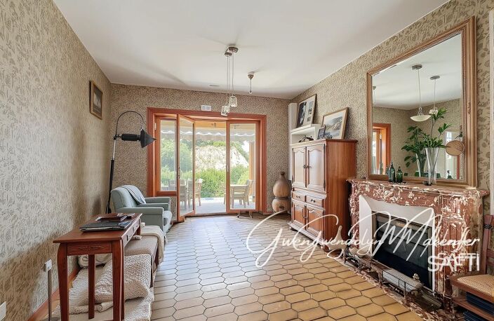 Maison de caractère du XVIIIe siècle  Plus de 160 m² avec un fort potentiel — photo 3