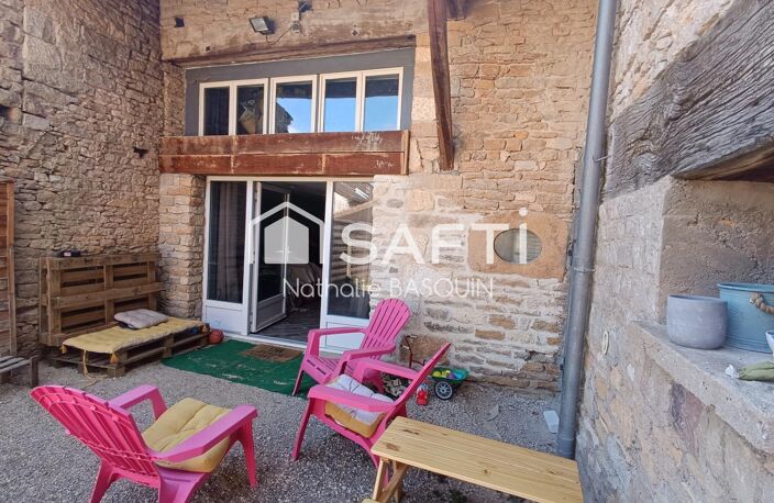 Côte Chalonnaise jolie maison de village en pierre avec extérieur — photo 2