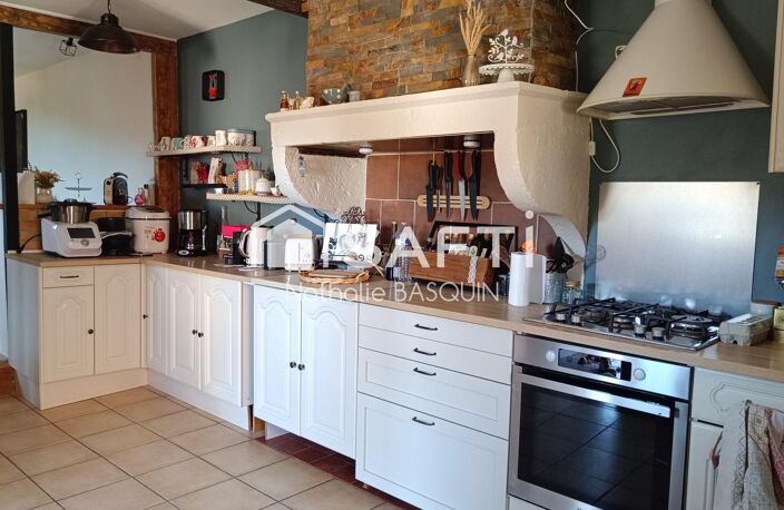 Côte Chalonnaise jolie maison de village en pierre avec extérieur — photo 3