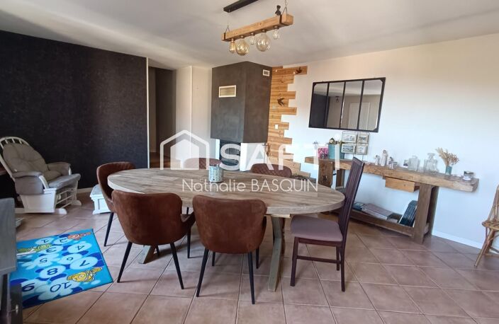Côte Chalonnaise jolie maison de village en pierre avec extérieur — photo 4