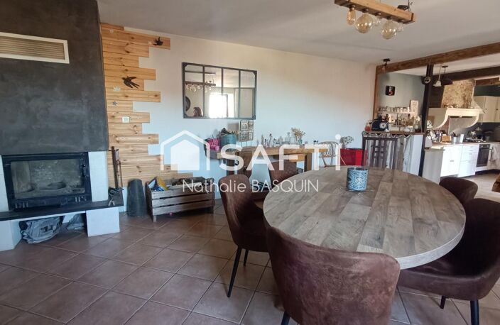 Côte Chalonnaise jolie maison de village en pierre avec extérieur — photo 5