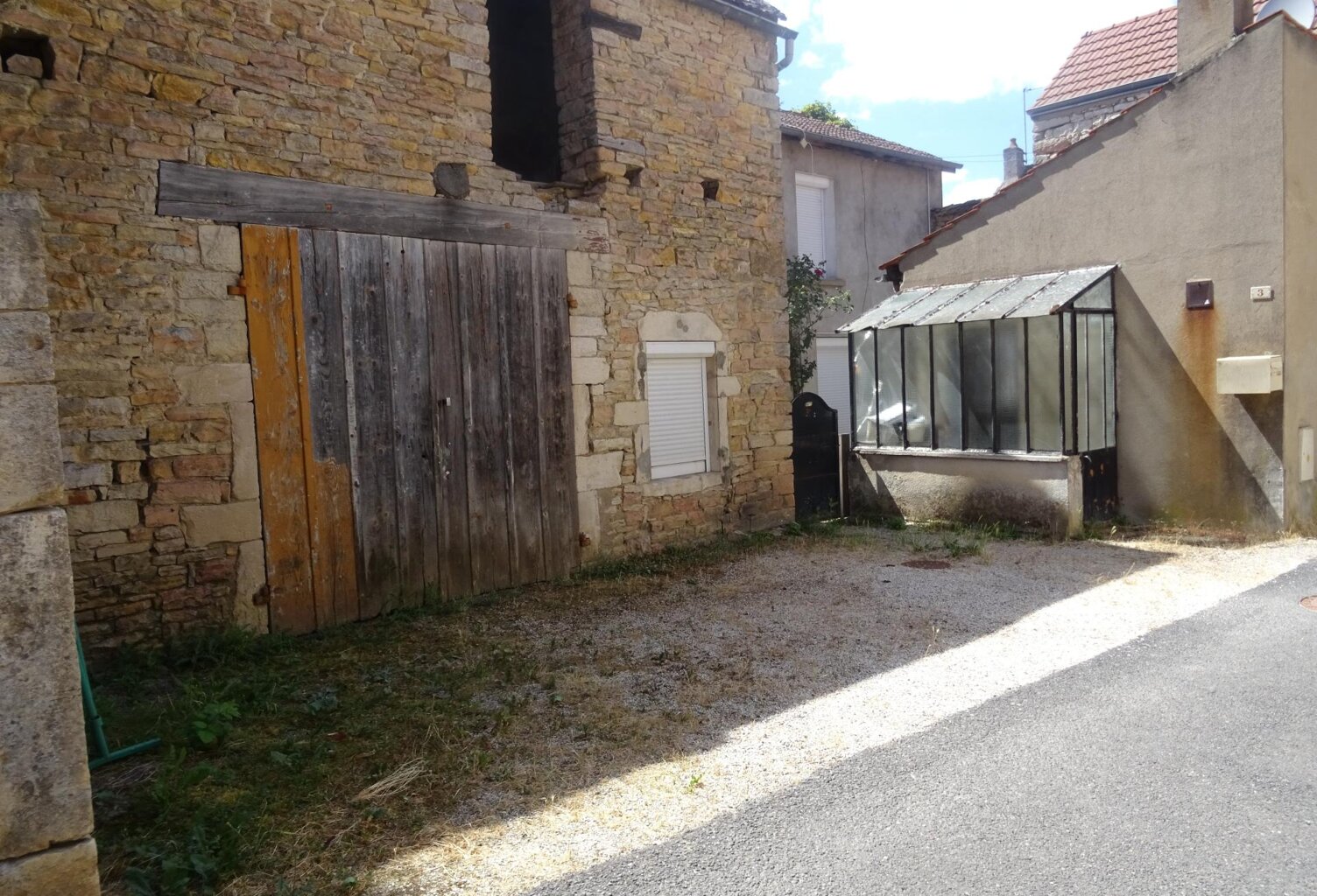 Maison de village en pierre — photo 1