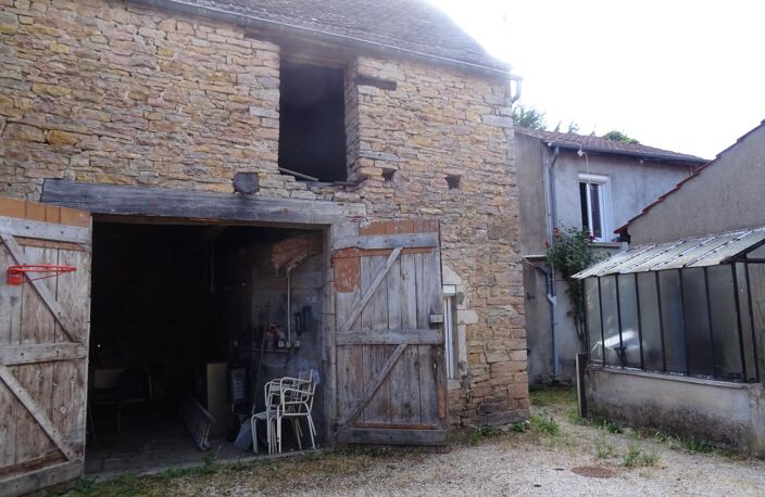 Maison de village en pierre — photo 2