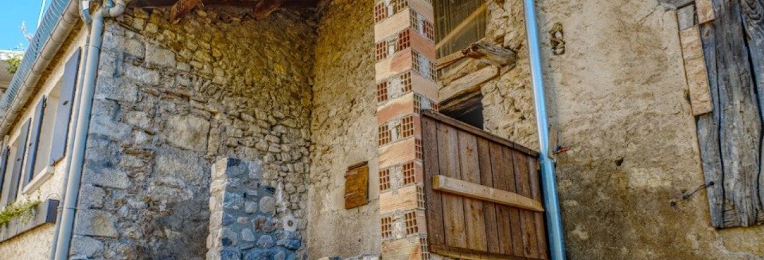 Maison 1 Pièce 19 m² à vendre à Saint-Pierre-d'Argençon (05140)