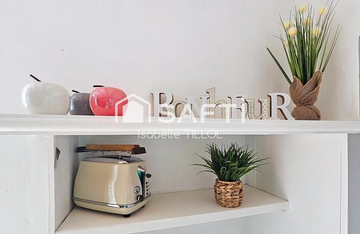 269 m² habitables, 6 chambres, piscine et jardin clos — photo 2