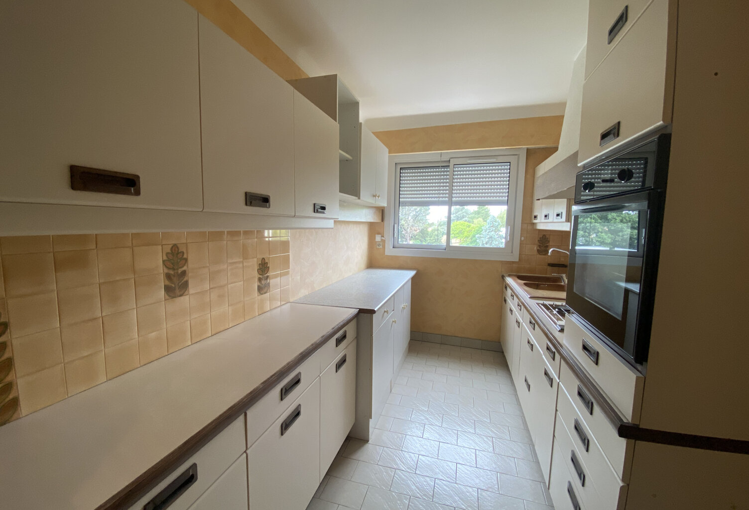 PROCE/MONSELET~Contrie, grand T2 de 60m2 exposé Sud, cuisine — photo 1