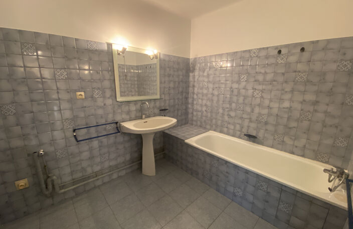 PROCE/MONSELET~Contrie, grand T2 de 60m2 exposé Sud, cuisine — photo 4