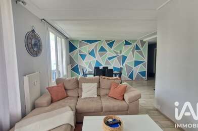 Appartement 3 pièces 810 €