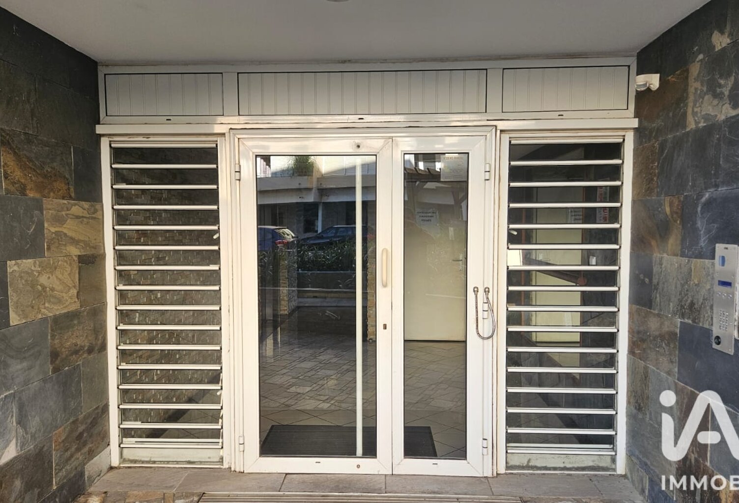 Vente Boutique/Local commercial 68 m&sup2; — photo 1