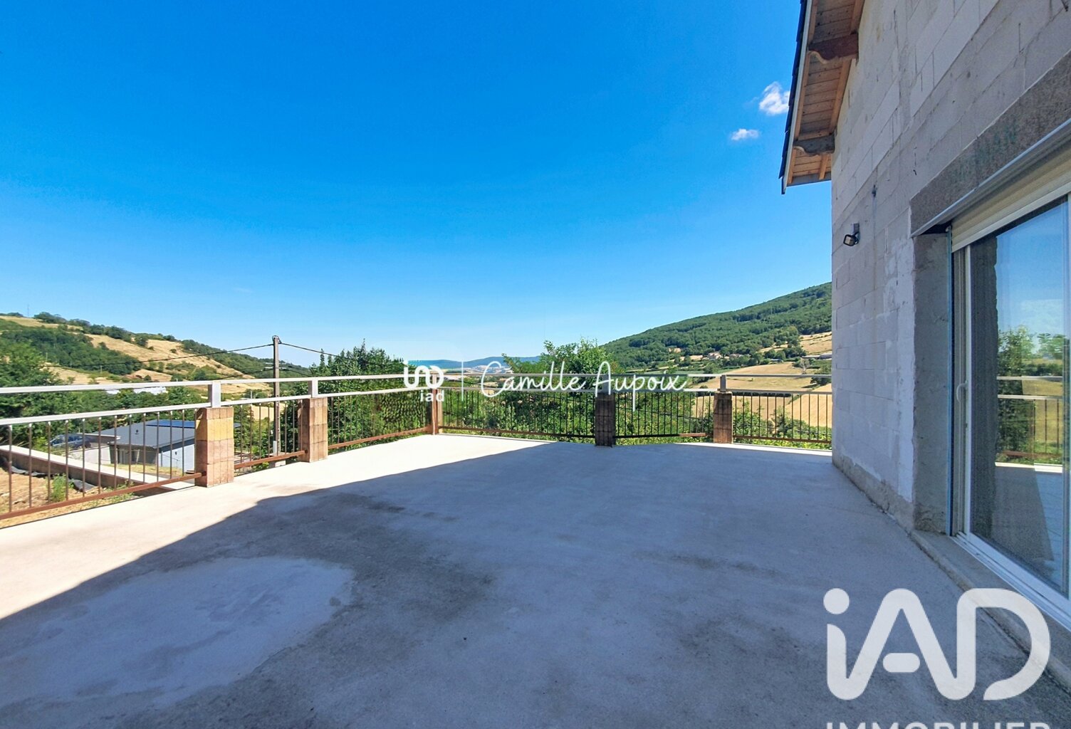 Vente Maison/villa 8 pièces — photo 1