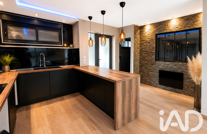 Vente Maison/villa 7 pièces — photo 2