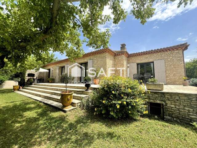 Villa T5 avec Parc de 3500 m² et piscine — photo du bien