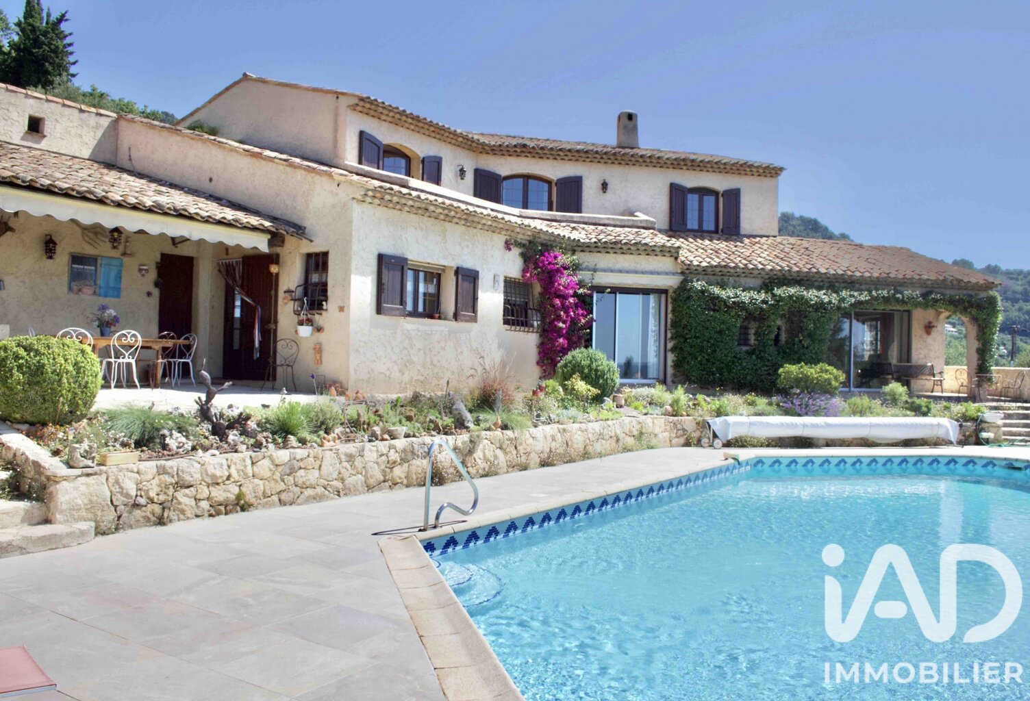 Vente Maison/villa 8 pièces — photo 1
