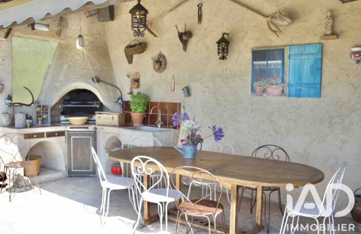 Vente Maison/villa 8 pièces — photo 2