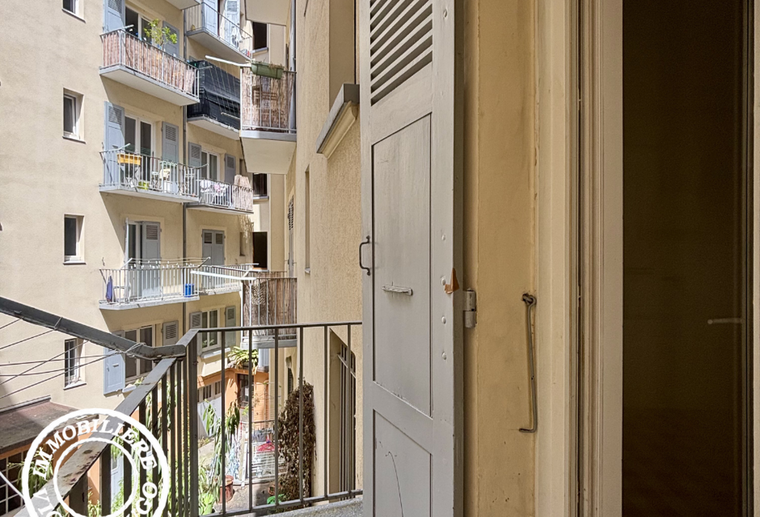 Centre-ville de Grenoble / T3 avec balcon et garage — photo 1