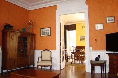 Maison 8 pièces 749000 €