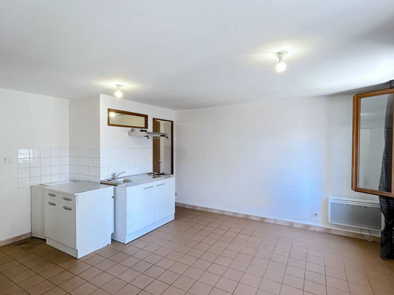 A LOUER APPARTEMENT DE TYPE 1 - SAINT SAVIN CENTRE — photo 1
