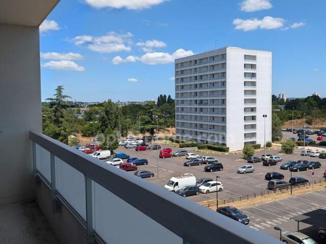 Appartement Gradignan - T3 lumineux de 61 m2- ascenseur - parking et fort potentiel — photo du bien