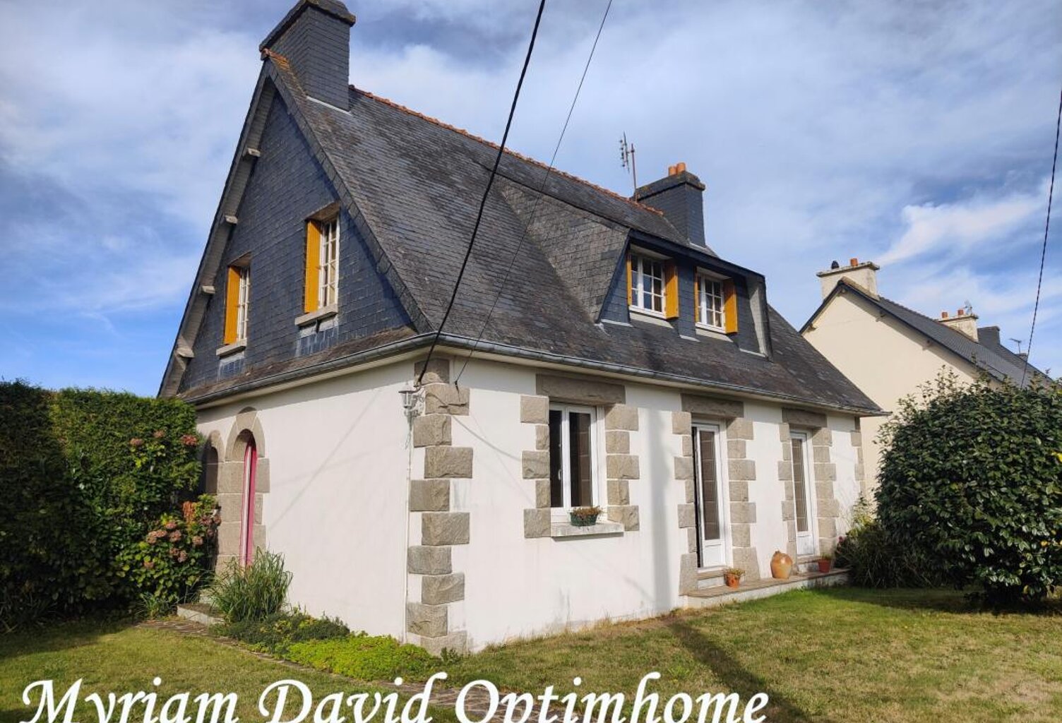 Maison familiale avec vie de plain-pied possible, proche du centre de Plouguernével — photo 1