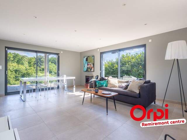 MAISON CONTEMPORAINE – TERRASSE BOIS – GRAND JARDIN — photo du bien