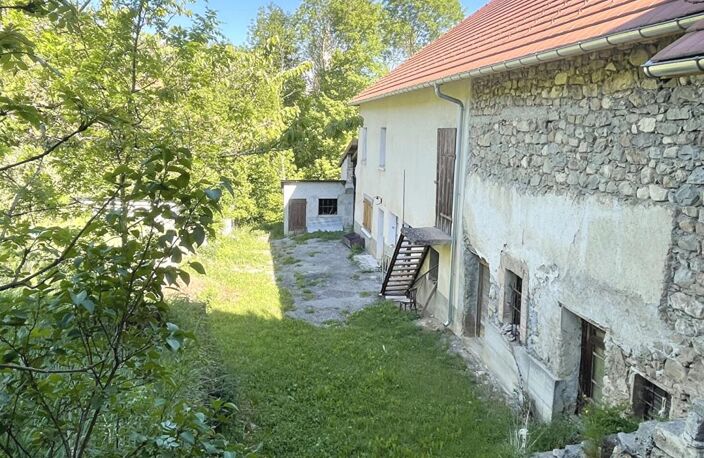 Ferme à restaurer 400m2 Saint Laurent du Cros (05500) — photo 4