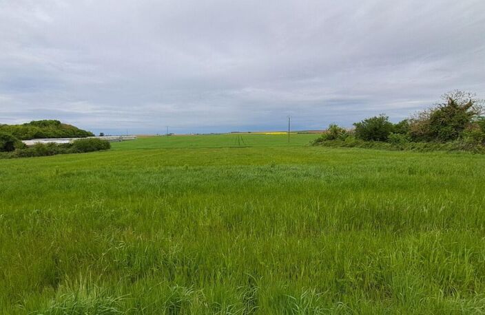 TERRAIN CONSTRUCTIBLE   1622 M2 NON VIABILISE — photo 2
