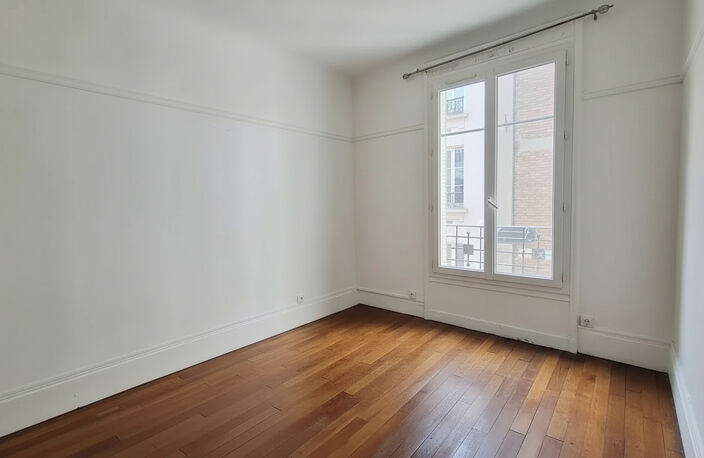 Appartement 2 pièces 32 m2  rue Labrouste Paris 15 — photo 2